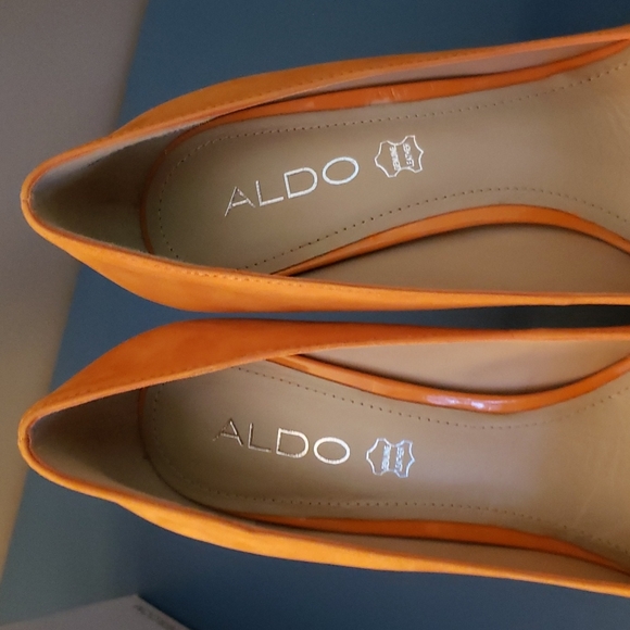 Brand new Aldo 'Antonini' platform suede pumpkin, tan and purple 5" heels - Picture 7 of 12